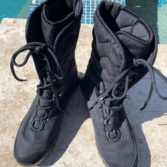 Adidas Climawarm Traxion Boot Black Size 8 - Picture 3 of 8